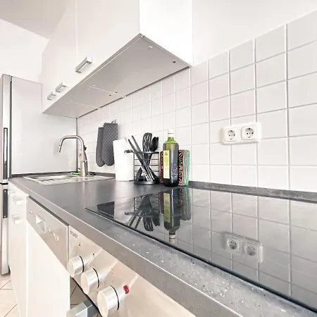 Gemuetliche Fusslaeufig Am Markkleeberger