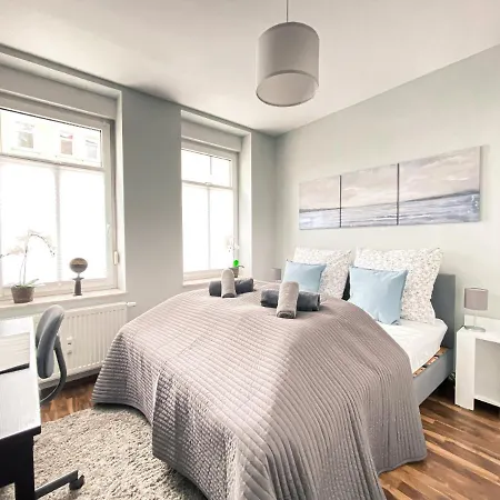 Gemuetliche Fusslaeufig Am Markkleeberger מרקליברג