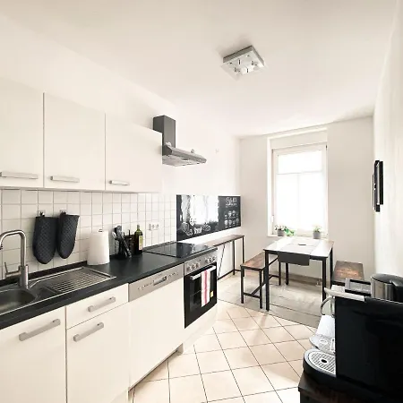 Gemuetliche Fusslaeufig Am Markkleeberger