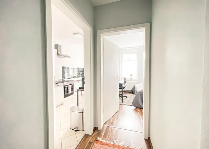 Gemuetliche Fusslaeufig Am Markkleeberger Markkleeberg