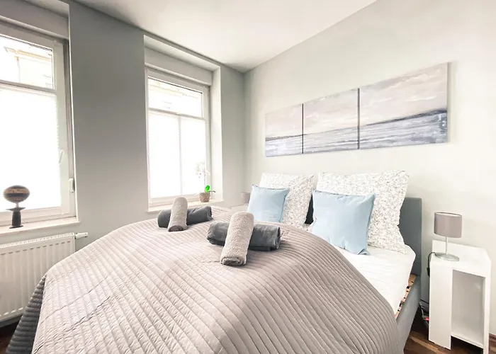 Gemuetliche Fusslaeufig Am Markkleeberger