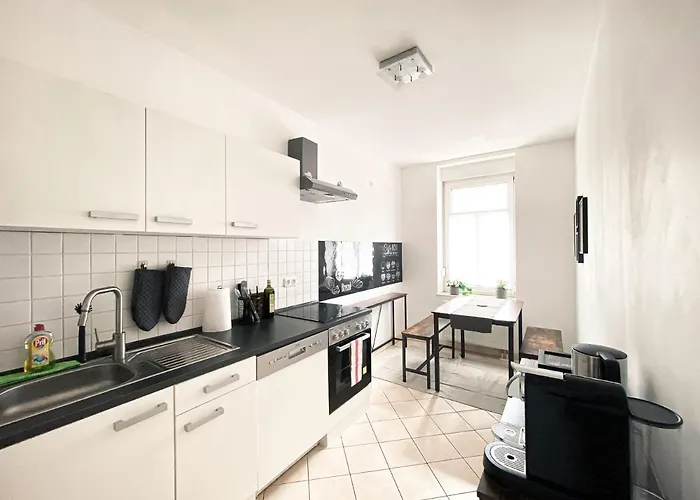 Gemuetliche Fusslaeufig Am Markkleeberger